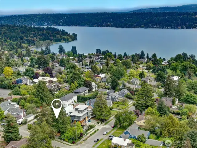Easy stroll to the lake and Seward Park.
