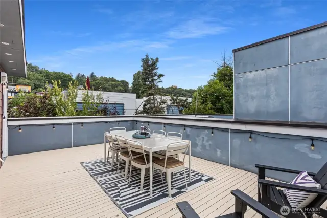 Spacious rooftop deck