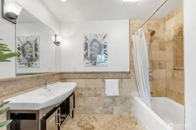 Full bath for the private suite.
