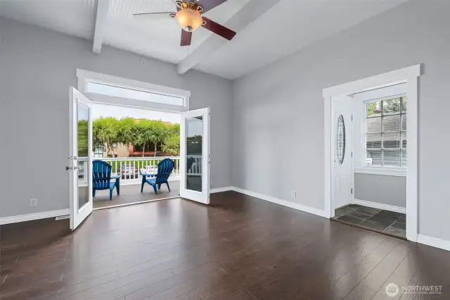 Living/Entry Area
