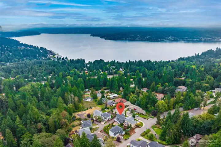 Sought-after Lakemont. 4,380  sq ft, 6 bedrooms / 4 bathrooms on a corner lot