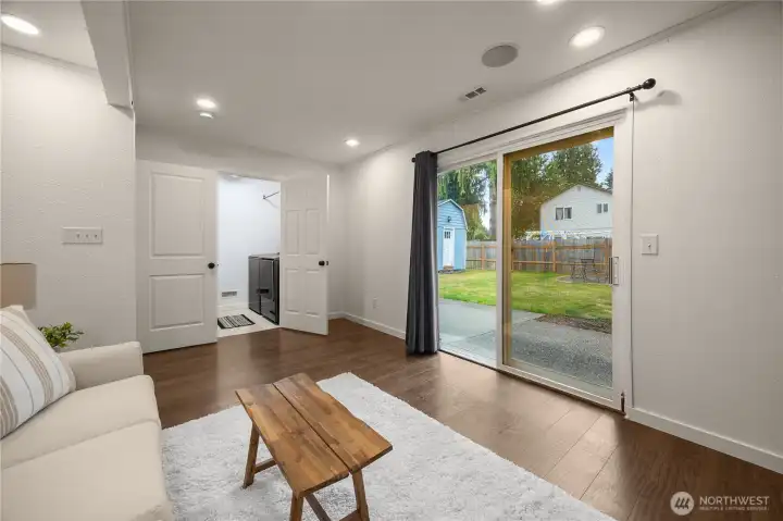 Bonus room with half bathroom. There is a washer and dryer lower level bathroom.