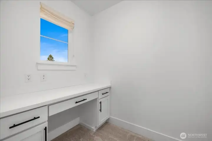 Tech Space Perfect for Work or Study