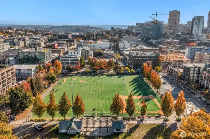 Cal Anderson Park and playfields is nearby featuring 11 acres of fields and reservoir.