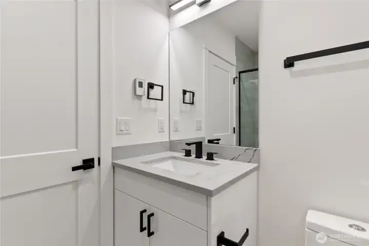 Full bath on 3rd floor