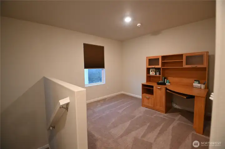Bonus/flex room located o the second floor. Great bonus space.