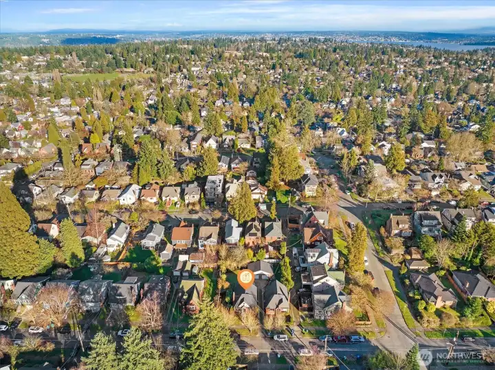 Aerial photo looking east! You can see Lake Washington. Prime Ravenna neighborhood. Just a couple of blocks to light rail, and Whole Foods, cafes, etc. And only minutes to the UW, downtown, Childrens, 520 and Amazon!