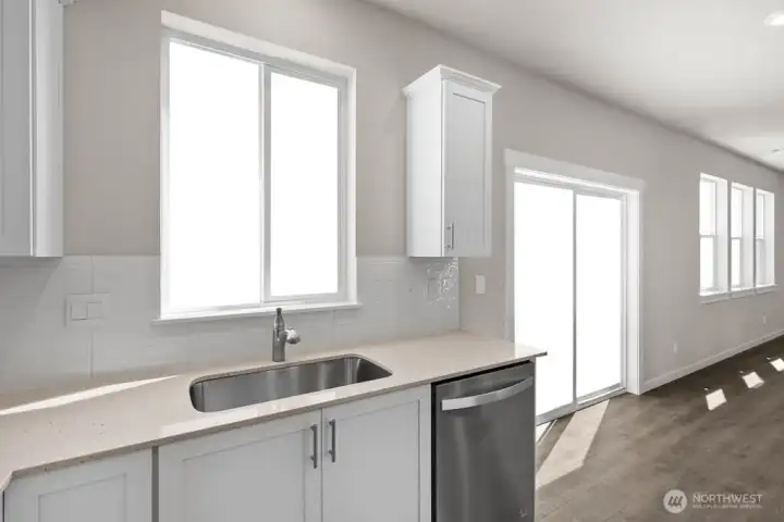 Colors and finishes may vary.