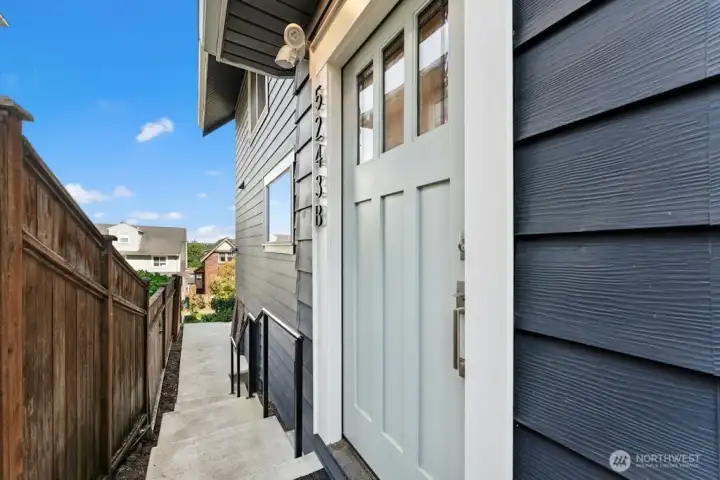 Unit B entry on north side of duplex... Unit B entry on north side of duplex...