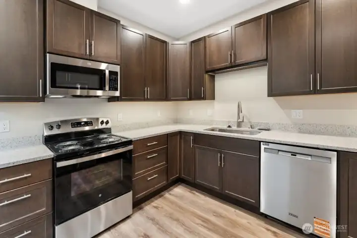 Unit B Kitchen - all new appliances... Unit B Kitchen - all new appliances...