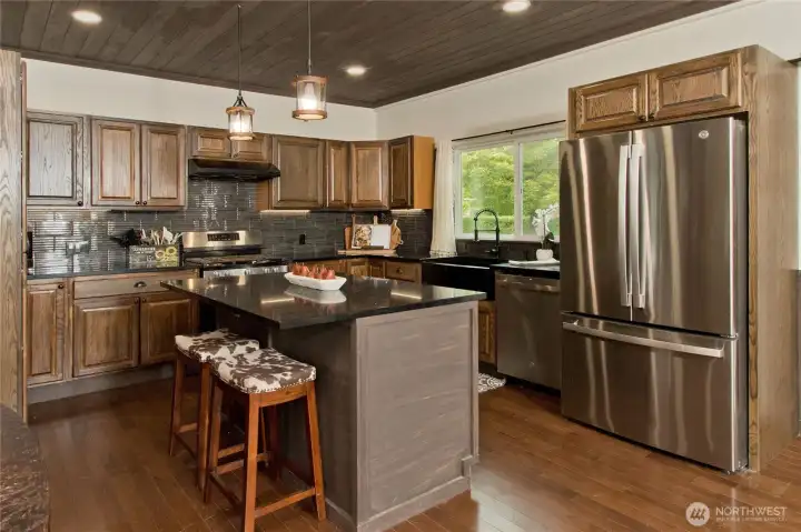 Lots of cabinets