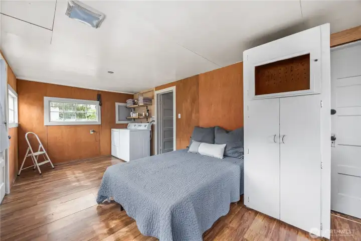 Flex room can be easily converted into a second bedroom