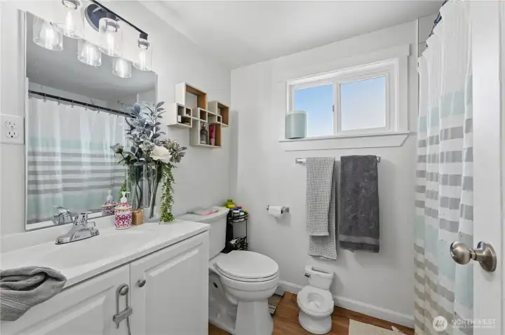 507 Bathroom 507 Bathroom