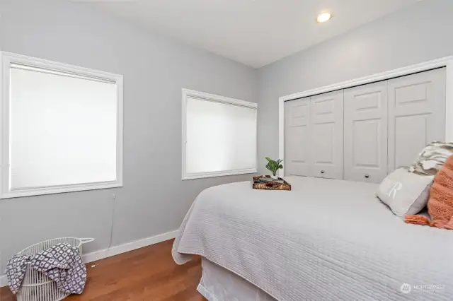 2 windows in bedroom for ample natural light.