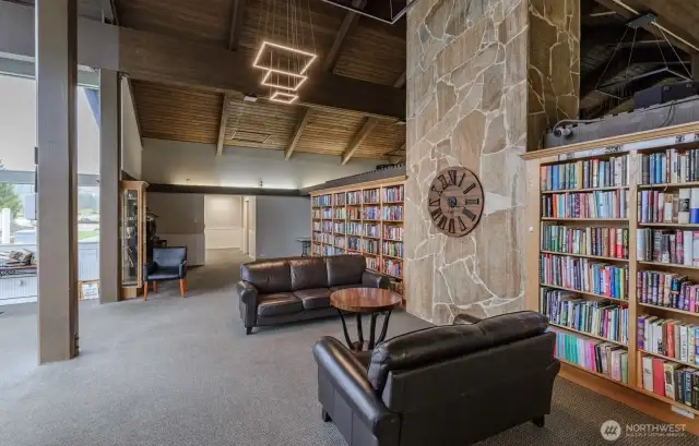 Library & Craft Room: Quiet space for reading and creative projects.