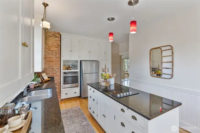 Kitchen Island facing East