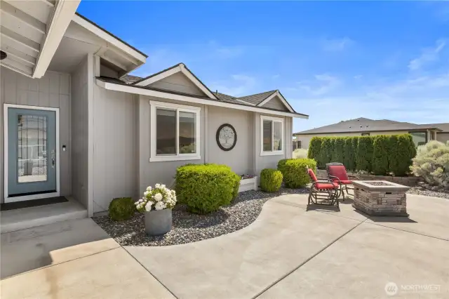Front patio for enjoying those beautiful Desert Aire sunsets.
