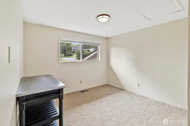 2nd bedroom main / upper floor