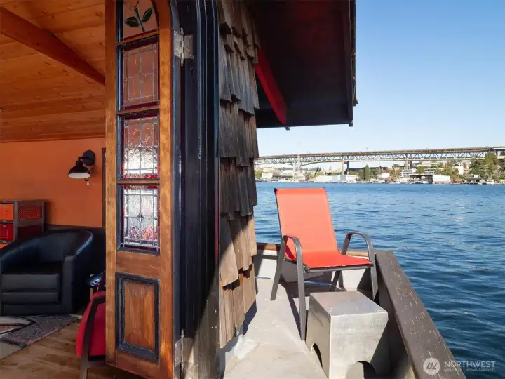 The views from this houseboat are the gift that keeps on giving, season after season.