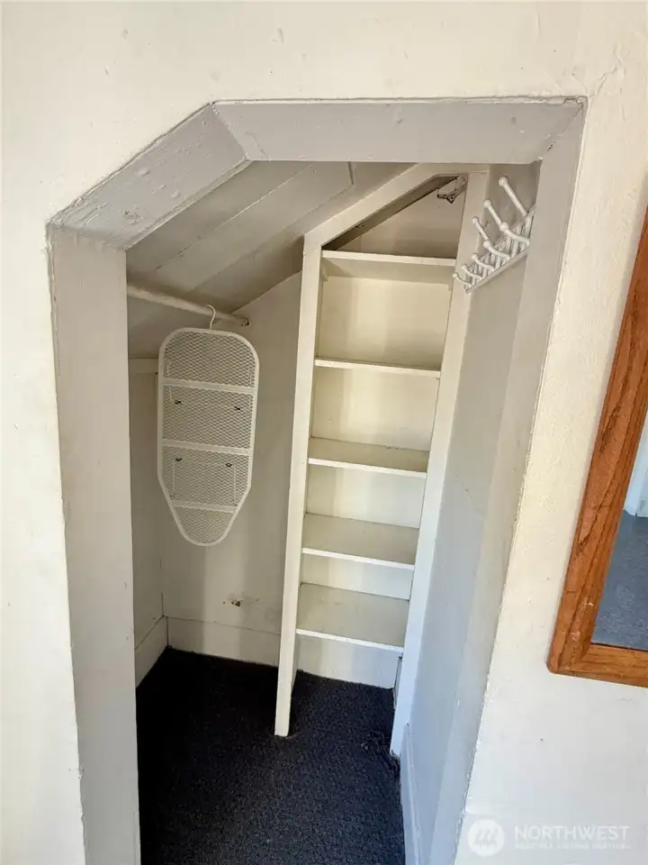 Unit Four Studio - Closet
