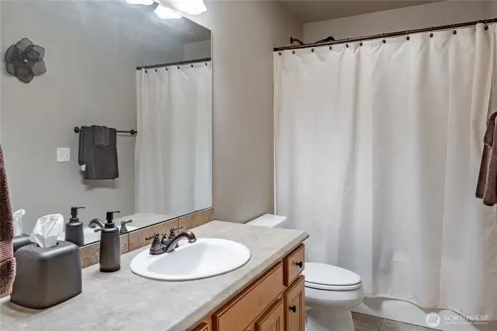 2nd full bath upstairs