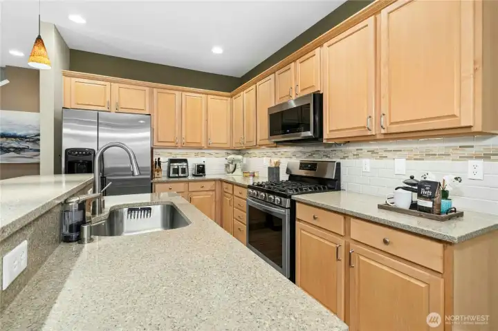 Recent Quartz Counters, stainless stove & microwave