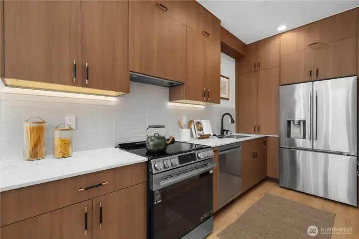 Photos are of a similar model home. Photos are of a similar model home.