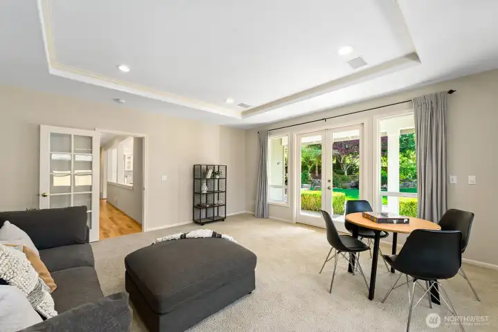 Main Floor Bonus Room