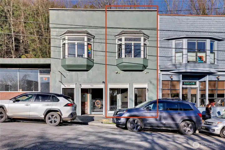 Updated commercial unit below and turnkey residential above.