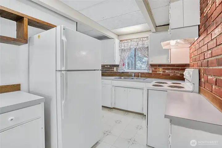 Full Kitchen