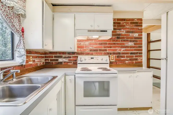 Full Kitchen
