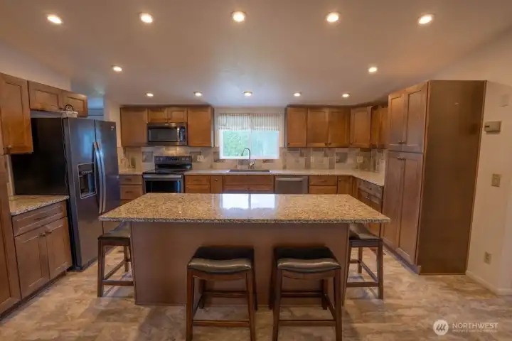 Fully remodeled kitchen, stone counters