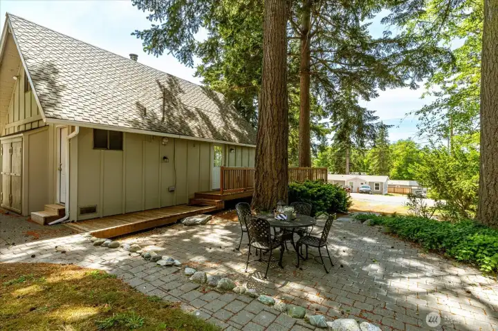 Another view of the patio area