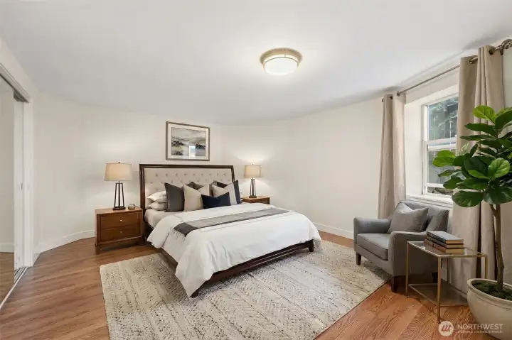 Huge first floor bedroom Huge first floor bedroom