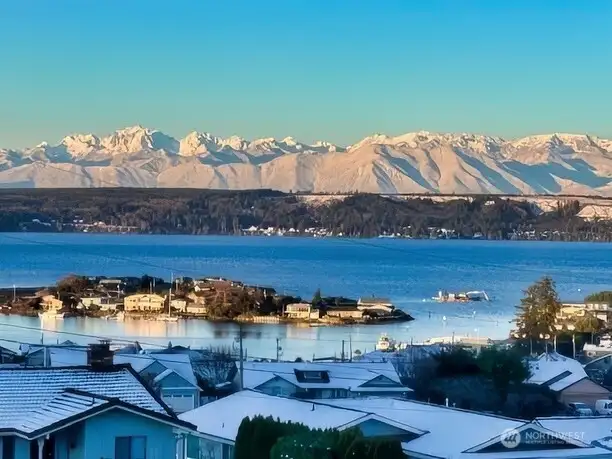 The magic of a new dusting of snow on the Olympics should be one of the 7 Wonders of the World. Just spectacular.