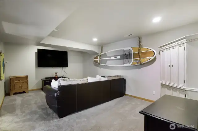 Private downstairs Living Area – Great for guests, multi generational or caregiver.