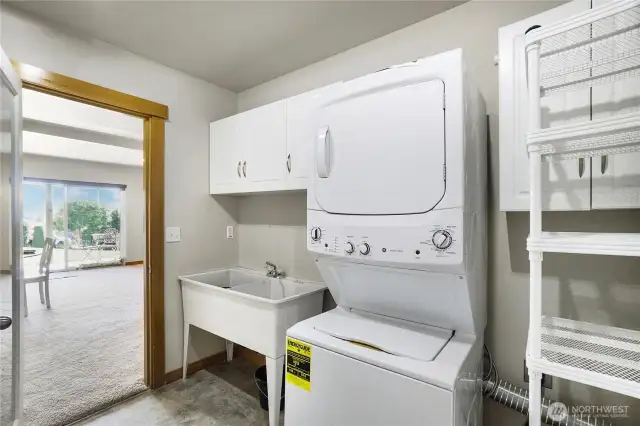 Separate downstairs Laundry Room – Dedicated space for convenience.