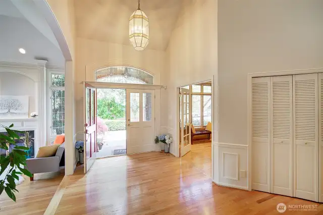 Bright and airy entry way