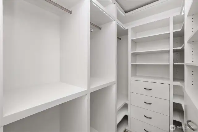 Walk in closet in MB