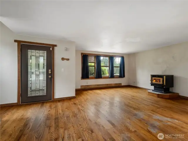 Large family room with pellet stove!