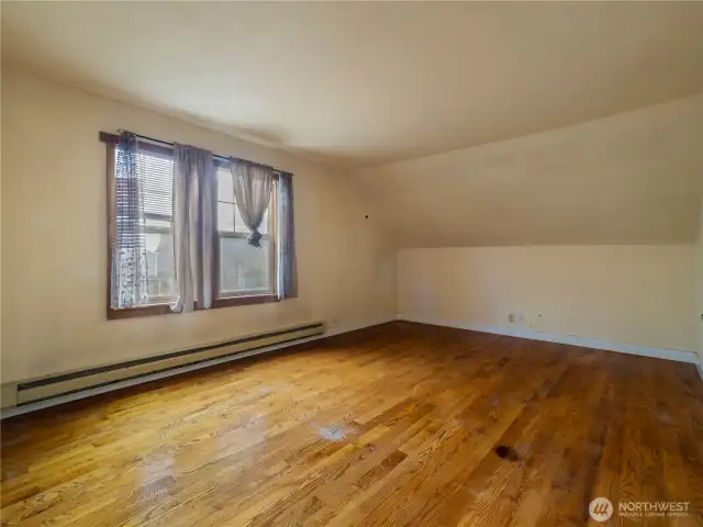 Large primary bedroom