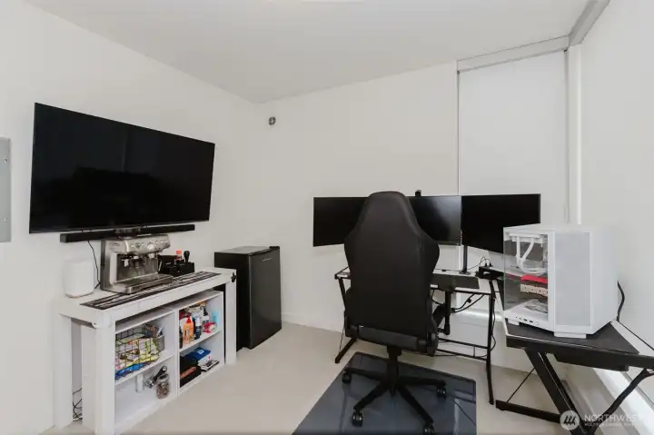2nd Floor Bedroom (Back of house)