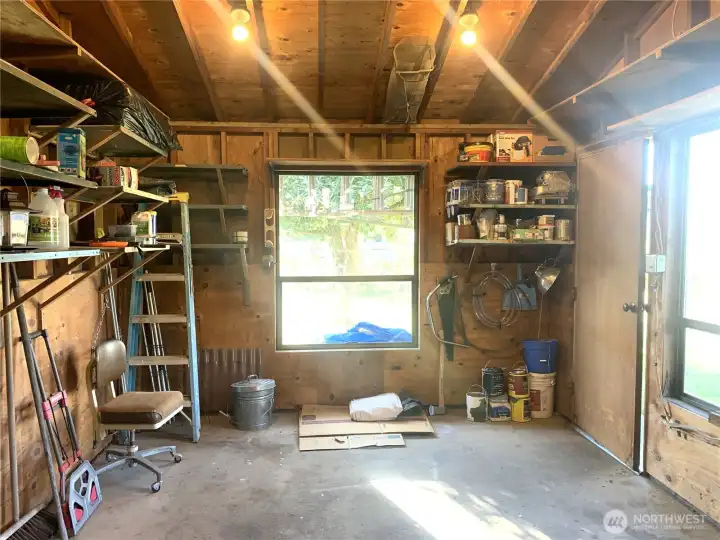 Shop with Window and Electricity!