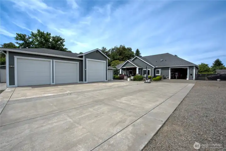 Huge shop, back of home, garage pass through door