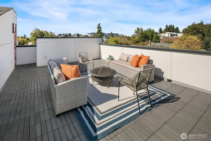 Huge rooftop deck.