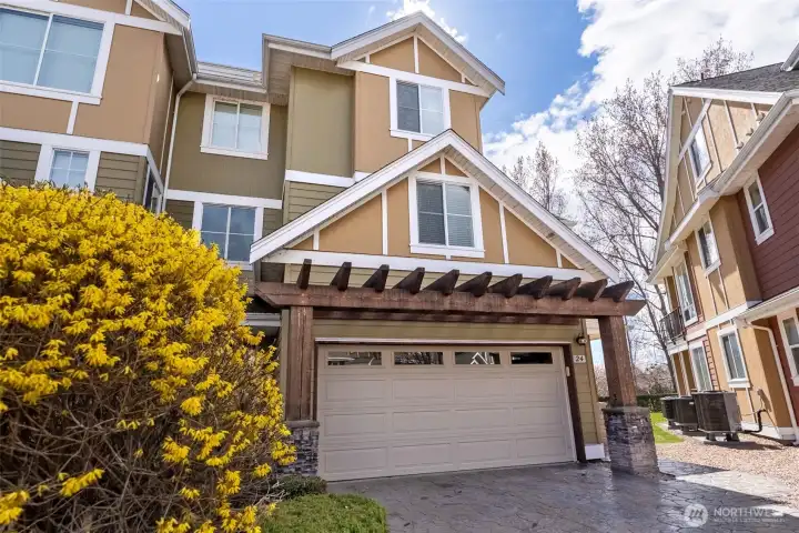 Large Corner Townhome