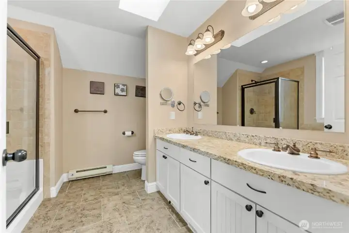 Primary Suite ensuite bathroom