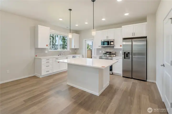 Photos are sample photos of a previously built Elbe plan in the community.