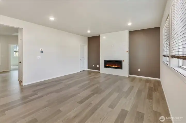 Photos are sample photos of a previously built Elbe plan in the community.