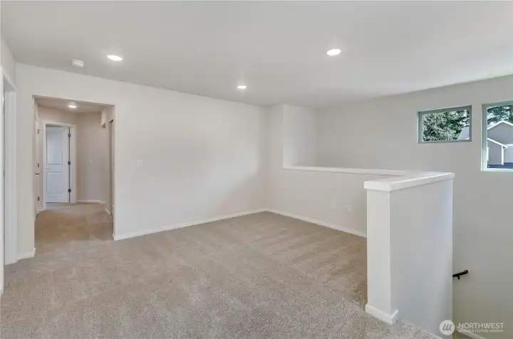 Photos are sample photos of a previously built Elbe plan in the community.